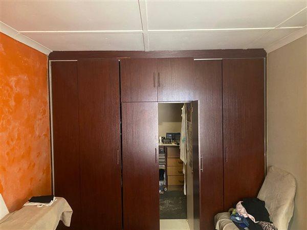 5 Bedroom Property for Sale in Rondevlei Park Western Cape